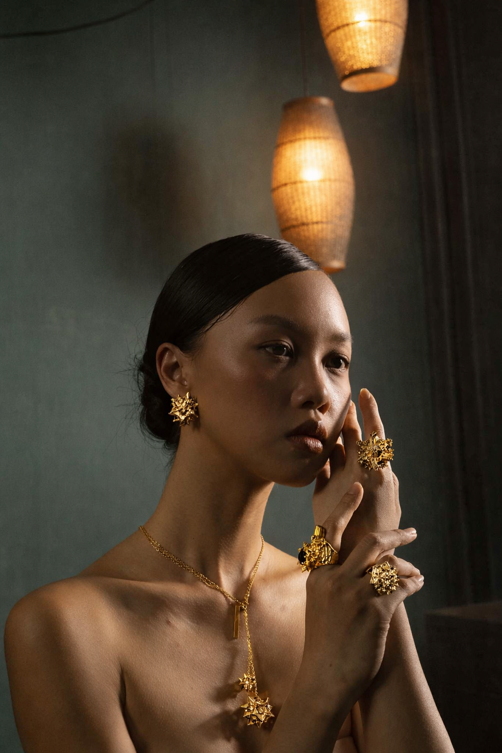 Stellated Stud Diamond and 18k Gold Earring