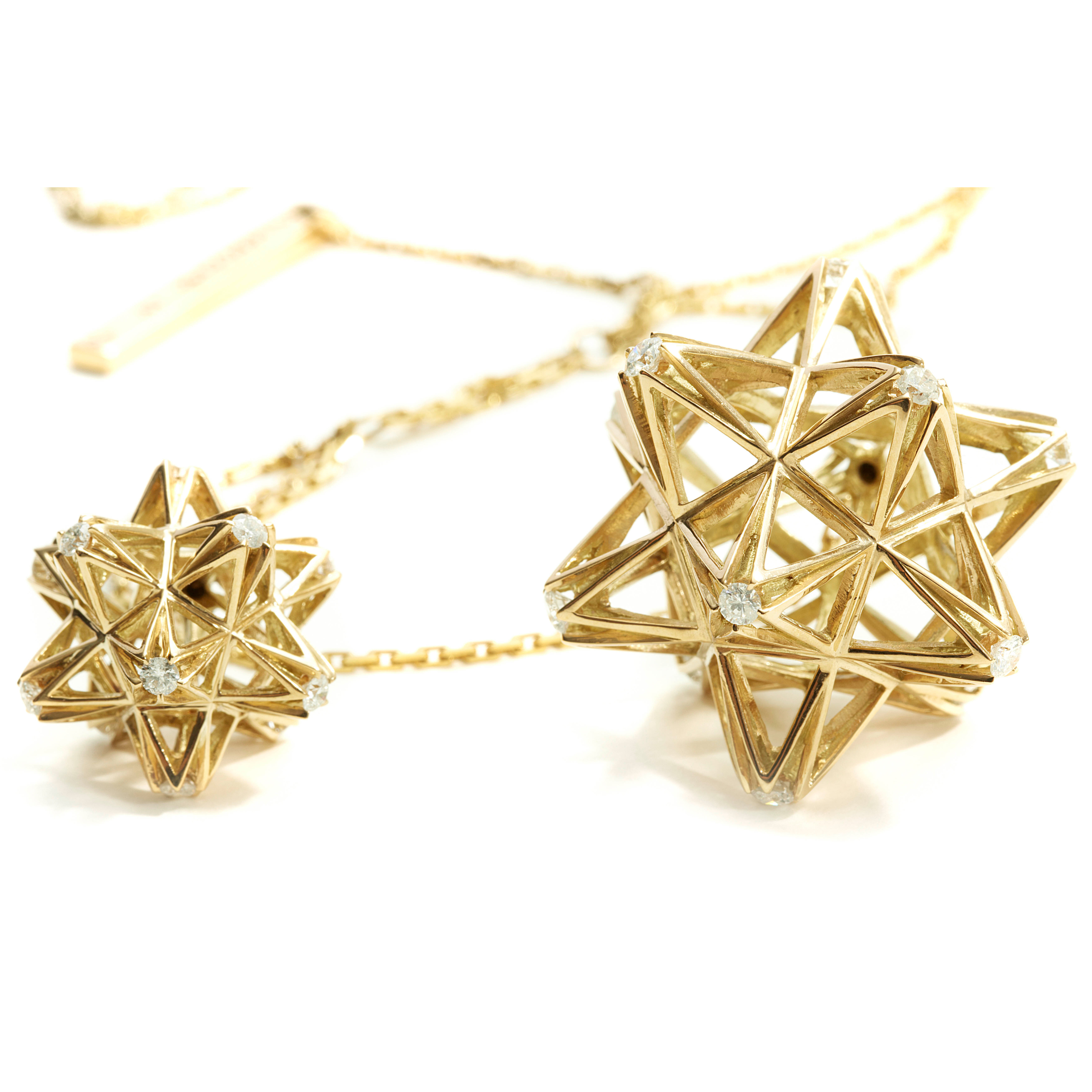 Frame Diamond and 18k Gold Pendant
