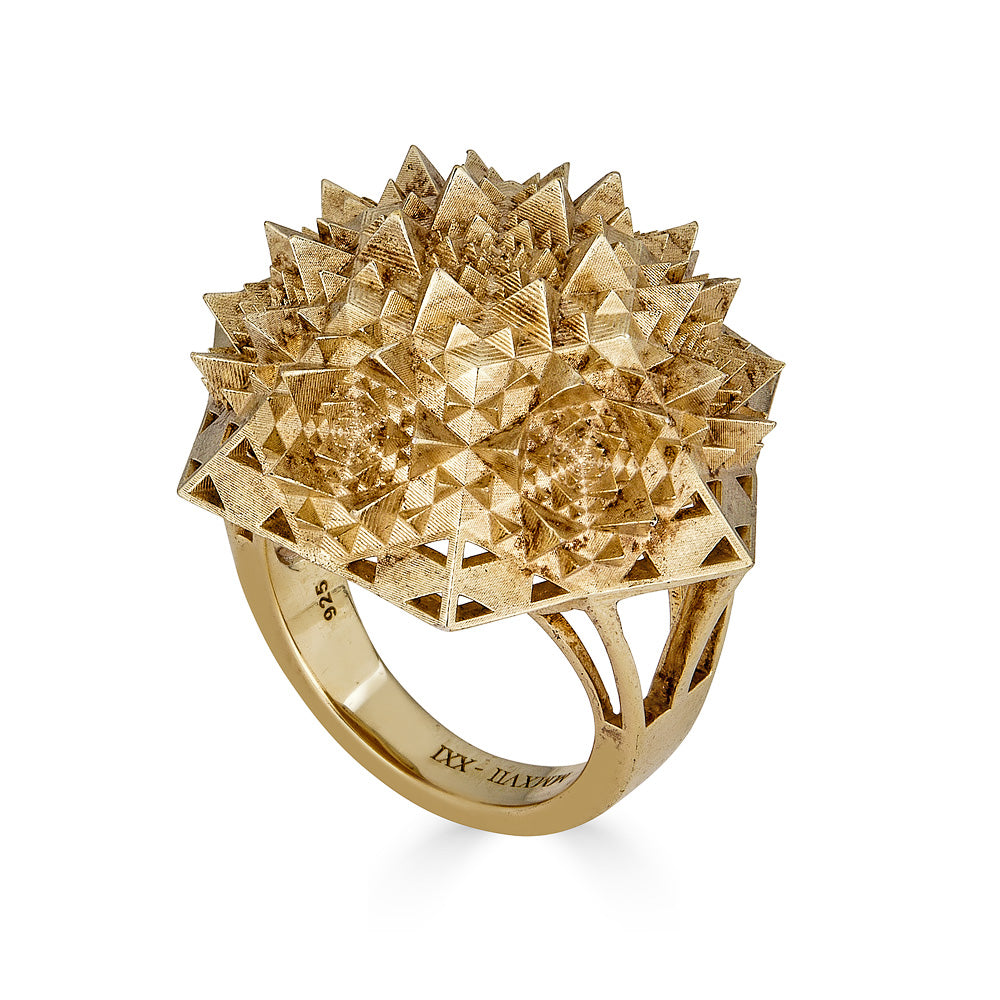 Gold Universal Thoscene Ring