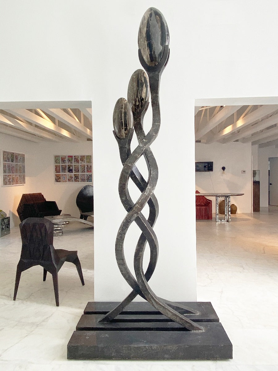 Aya Vine sculpture