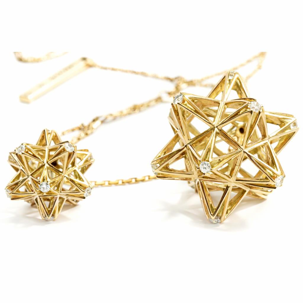 Frame Diamond and 18k Gold Pendant