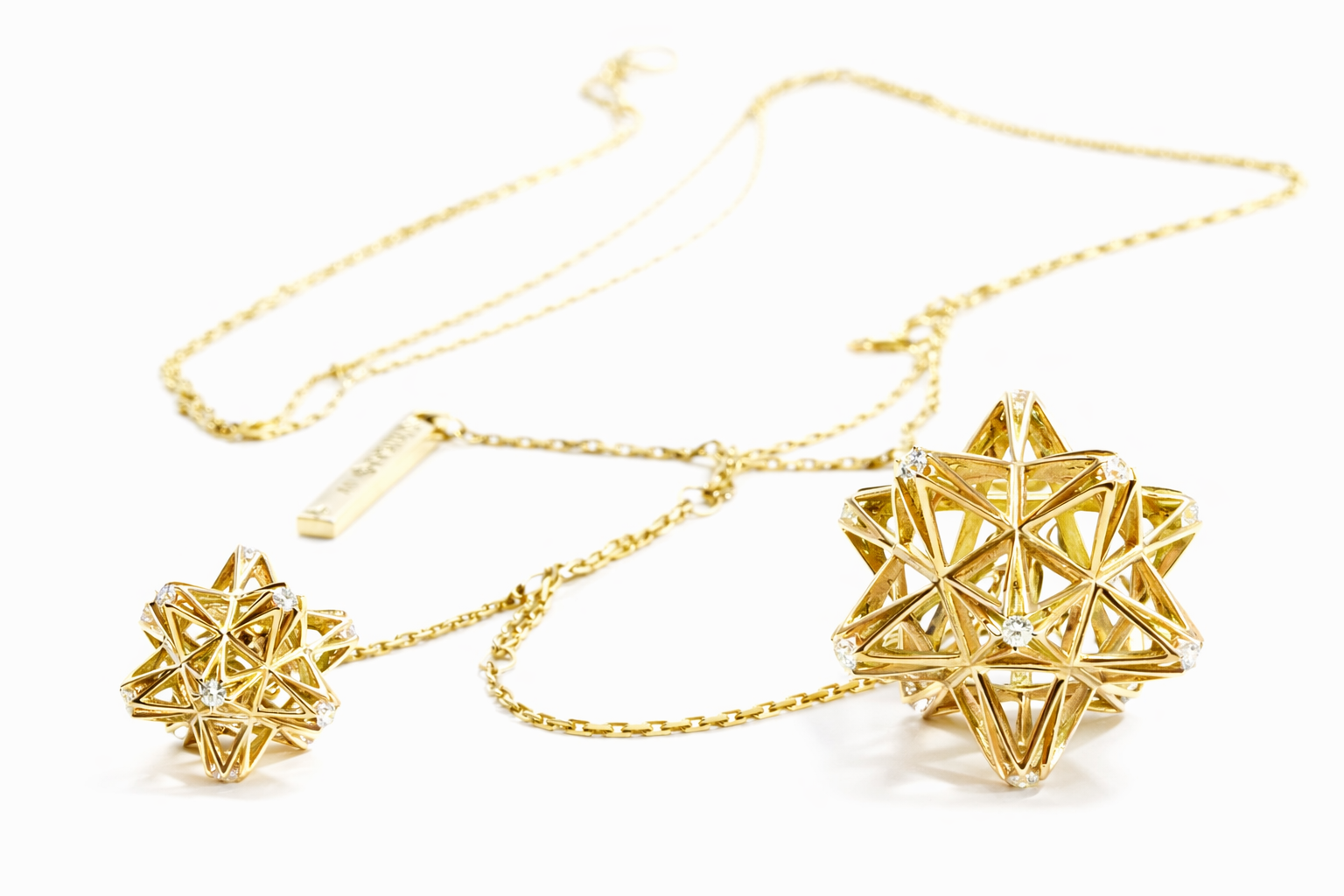 Frame Diamond and 18k Gold Pendant